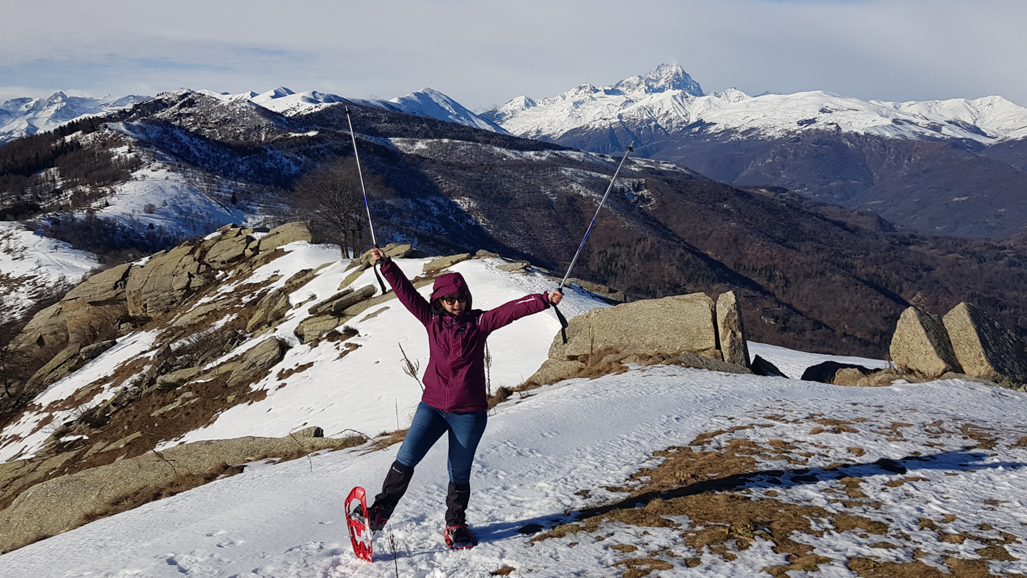 Monte San Bernardo - esemplare raro di Ezia selvatica e sportiva con arnesi buffi ai piedi