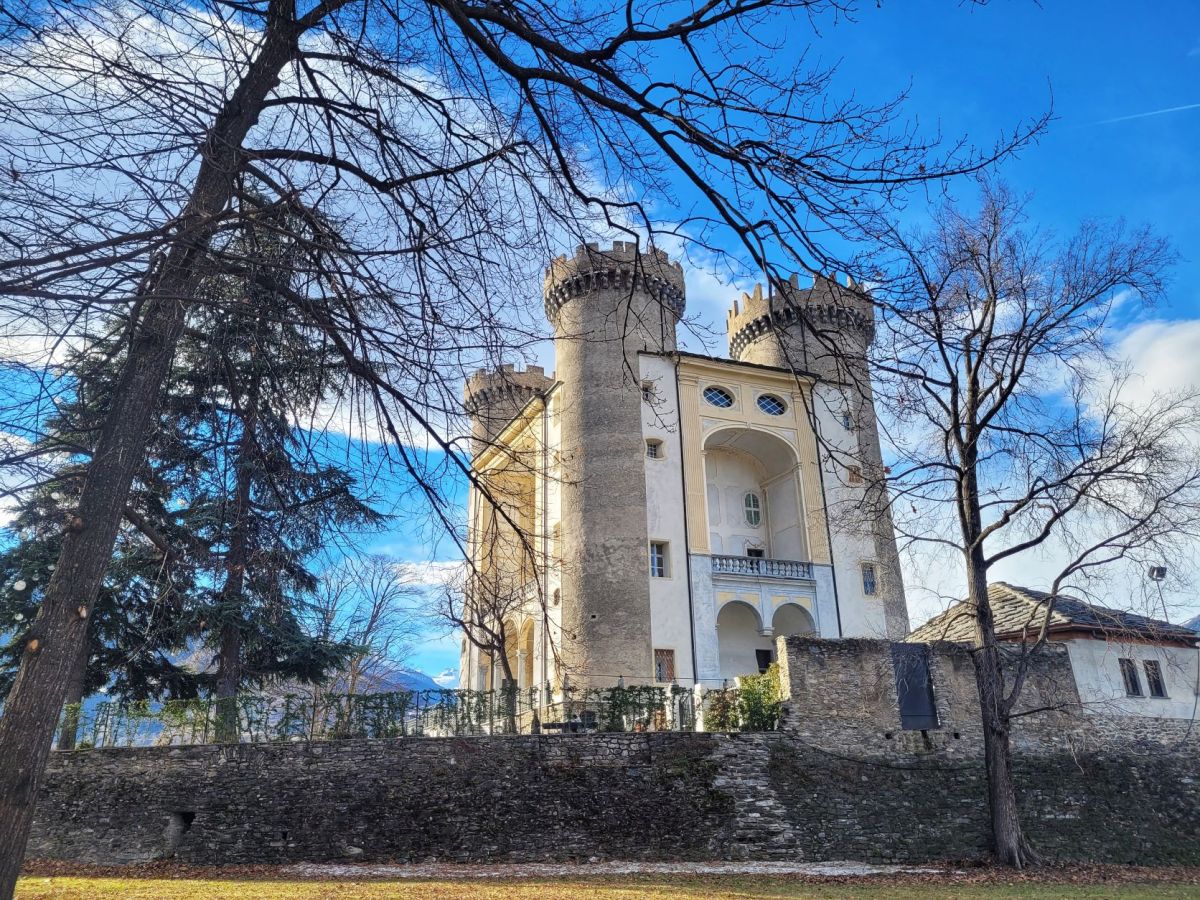 Castello di Aymavilles in Valle d’Aosta | L’imponente dimora della famiglia&nbsp;Challant