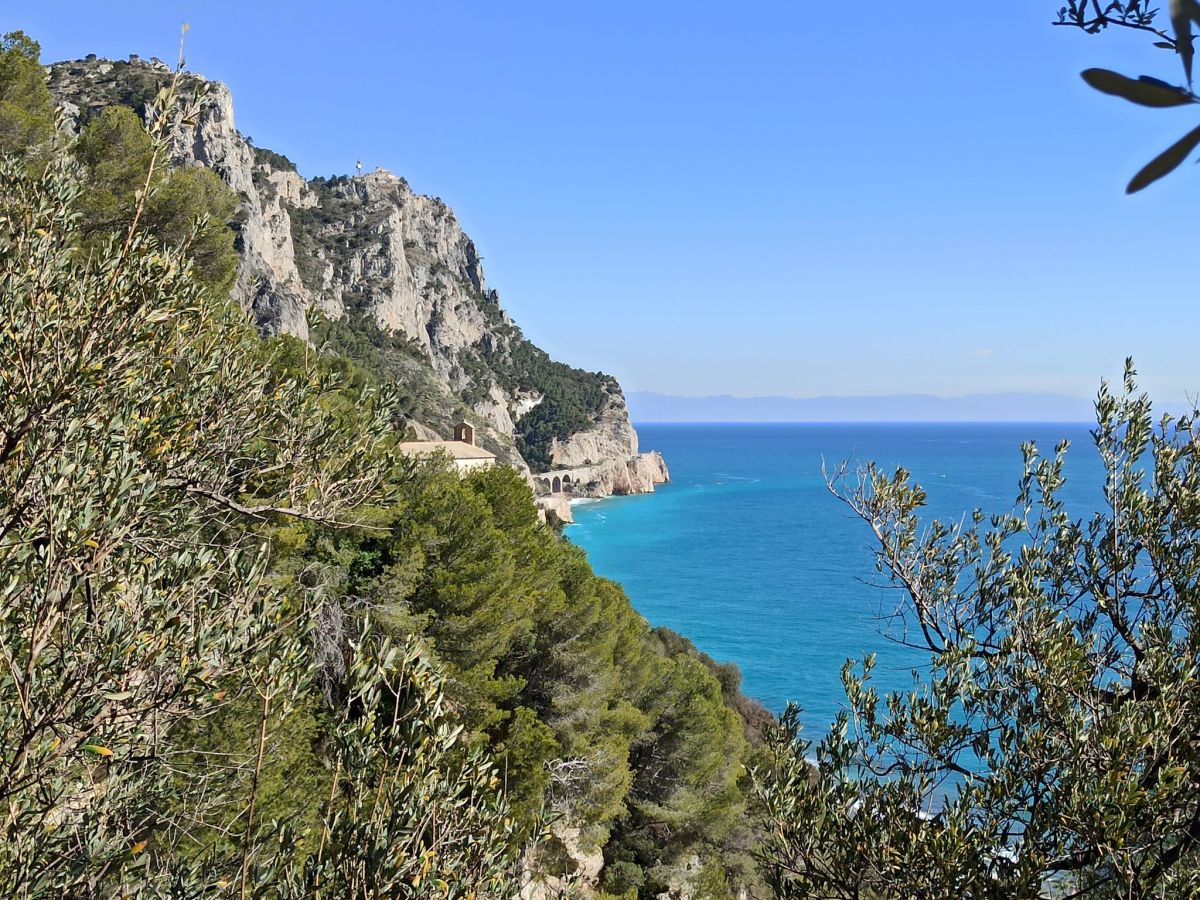 Sentiero del Pellegrino in Liguria | Da Varigotti a Noli, a picco sul&nbsp;mare