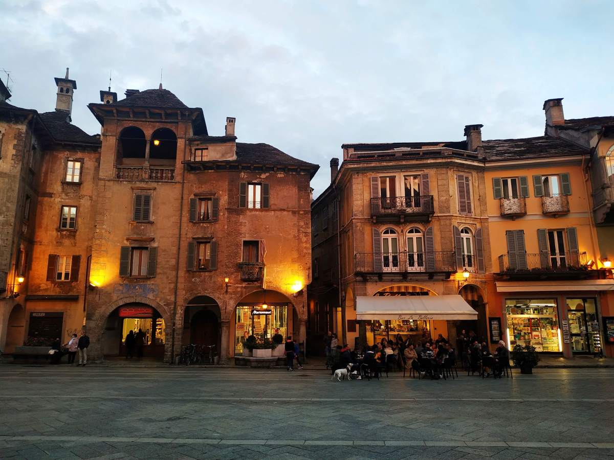 Visitare Domodossola in Piemonte: cosa fare e cosa vedere per i mercatini di Natale e non&nbsp;solo